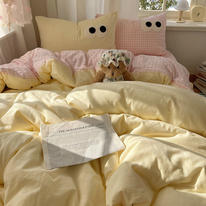 91家纺网 家纺一手货源 找家纺 2025新款A类亲肤舒适软糯云柔水洗棉大眼睛毛巾绣混搭格子撞色系列四件套 大眼粉小格奶黄2