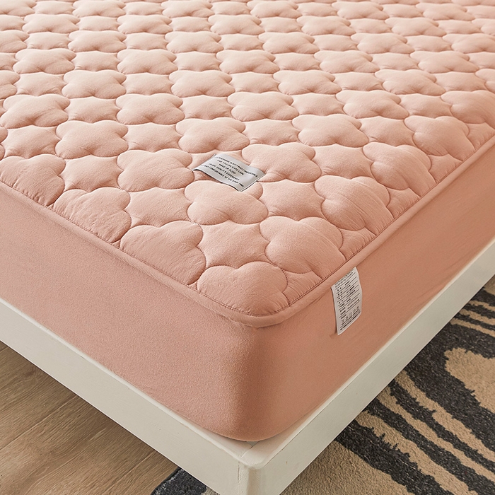 91家纺网 家纺一手货源 找家纺 3C 2025新款全棉水洗棉夹棉床笠-梦屿系列 梦屿 浅豆沙