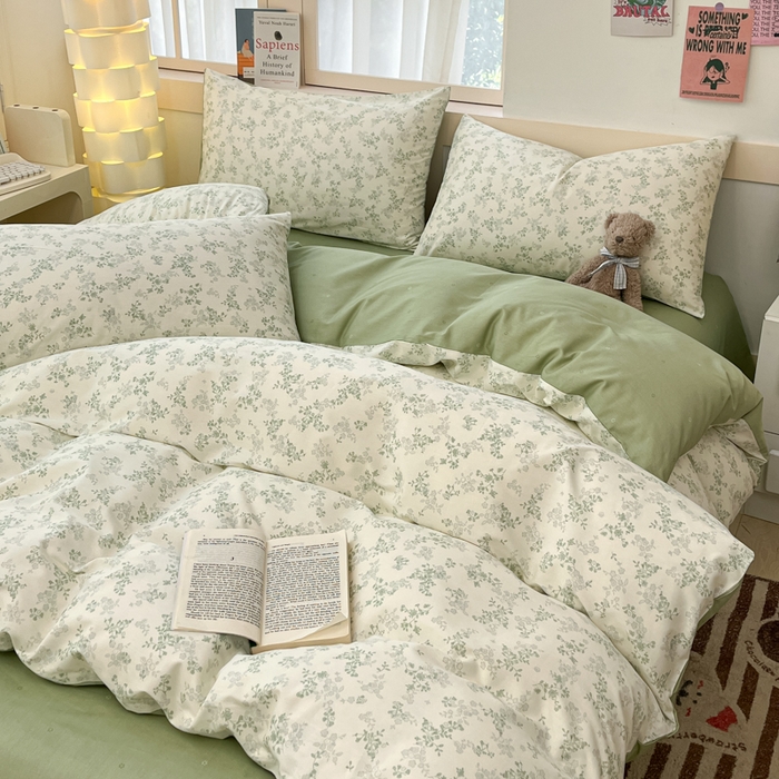 91家纺网 家纺一手货源 找家纺 2025新款全棉卡通小清新系列四件套 春风里（绿）