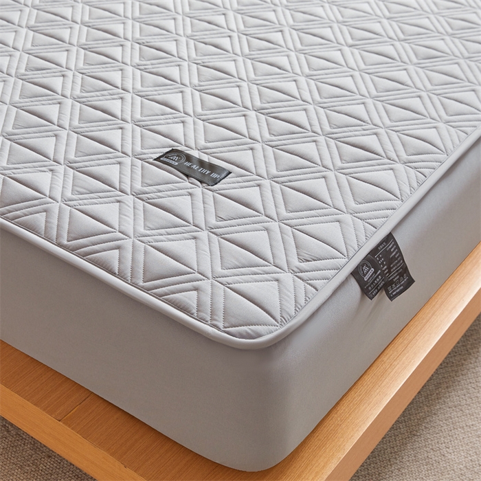 91家纺网 家纺一手货源 找家纺 3C 2025新款A类三角格防水隔脏床笠 三角格-云雾灰