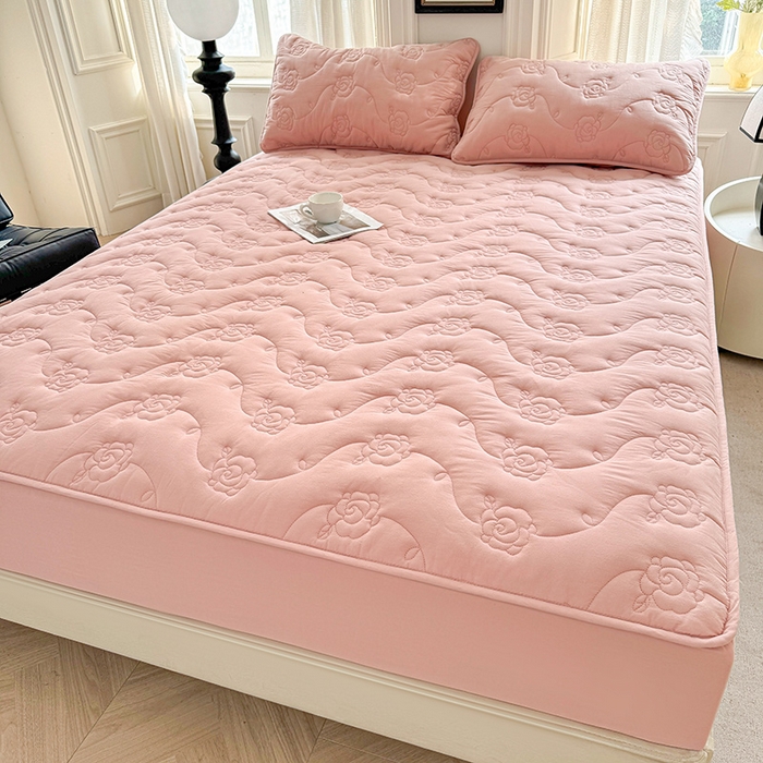 91家纺网 家纺一手货源 找家纺 3C 2024新款全棉水洗棉夹棉玫瑰床笠-花语系列 花语 轻柔粉