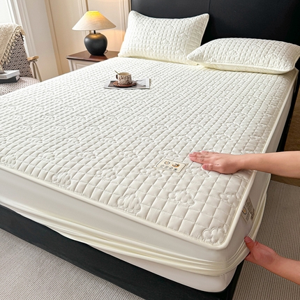 91家纺网 家纺一手货源 找家纺 （总）3C 2025新款A类亲肤夹棉床笠-小云朵,小云朵 奶白,小云朵 浅卡其,小云朵 深海蓝,小云朵 星辰灰,小云朵 胭脂粉,组合图