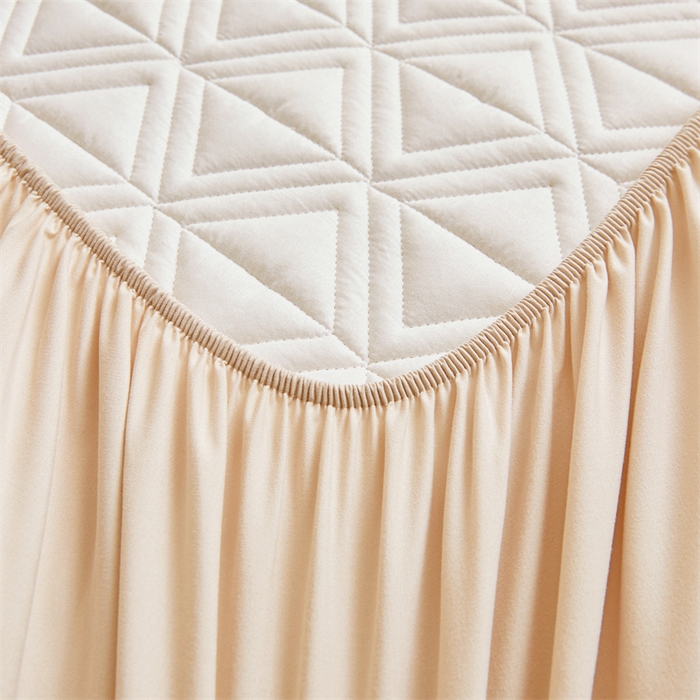 91家纺网 家纺一手货源 找家纺 3C 2025新款A类三角格防水隔脏床笠 三角格-浅卡其