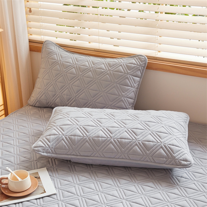 91家纺网 家纺一手货源 找家纺 3C 2025新款A类三角格防水隔脏床笠 三角格-云雾灰