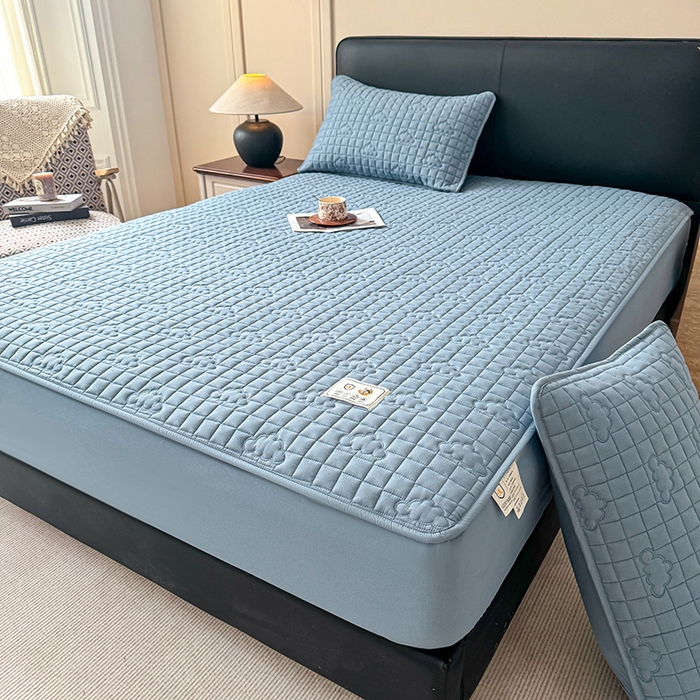 91家纺网 家纺一手货源 找家纺 3C 2025新款A类亲肤夹棉床笠-小云朵 小云朵 深海蓝