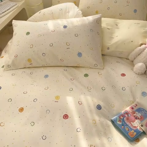 91家纺网 家纺一手货源 找家纺 2025新款全棉卡通小清新系列四件套 多彩笑脸