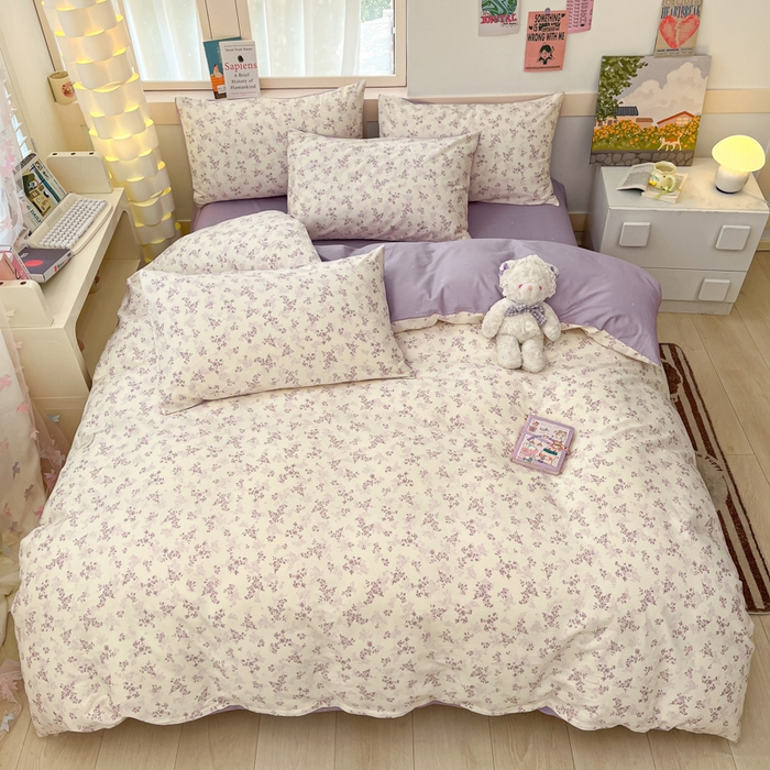 91家纺网 家纺一手货源 找家纺 2025新款全棉卡通小清新系列四件套 春风里（紫）