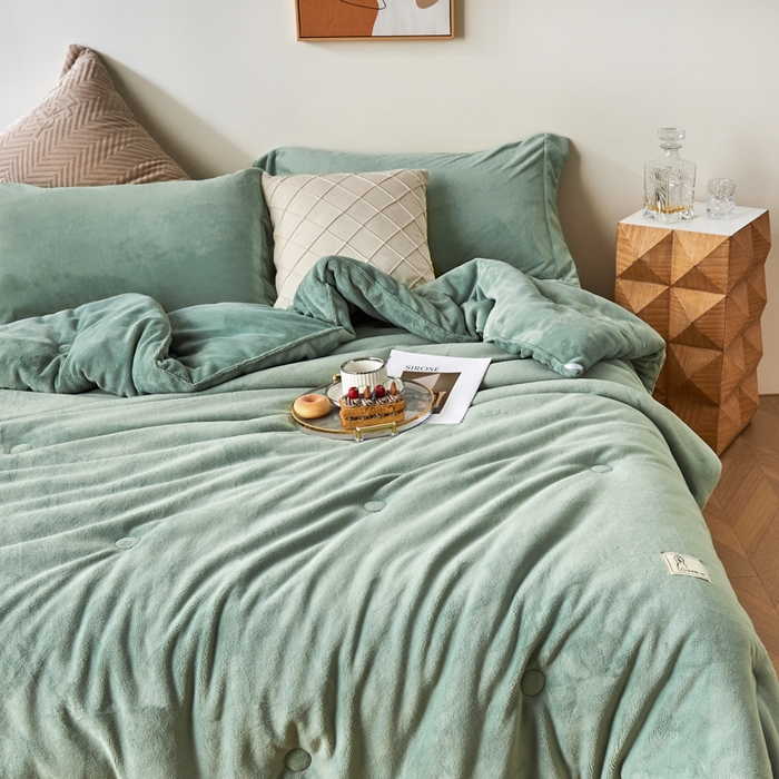 91家纺网 家纺一手货源 找家纺 法芙娜 2025新款牛奶绒懒人被 绿色