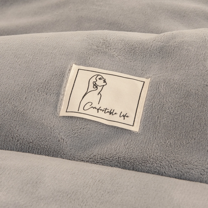 91家纺网 家纺一手货源 找家纺 法芙娜 2025新款牛奶绒被套毯 烟灰色