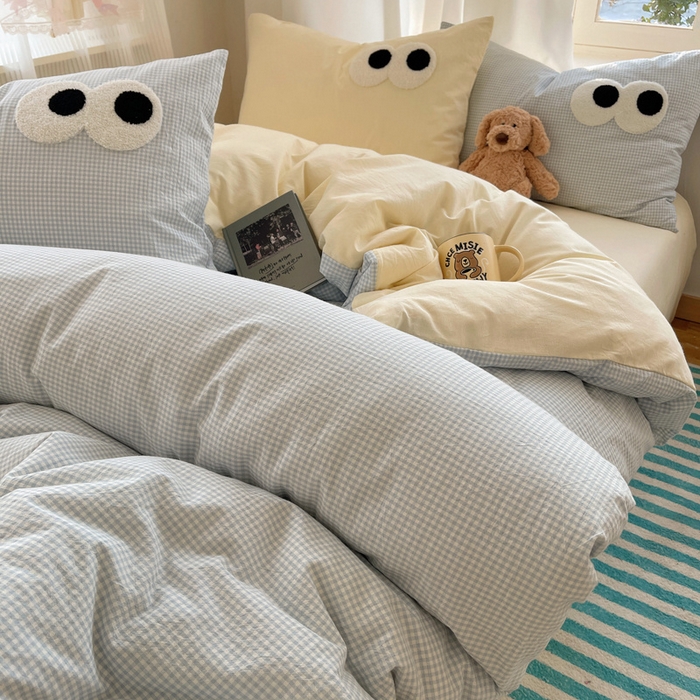 91家纺网 家纺一手货源 找家纺 2025新款A类亲肤舒适软糯云柔水洗棉大眼睛毛巾绣混搭格子撞色系列四件套 大眼奶黄小蓝格2