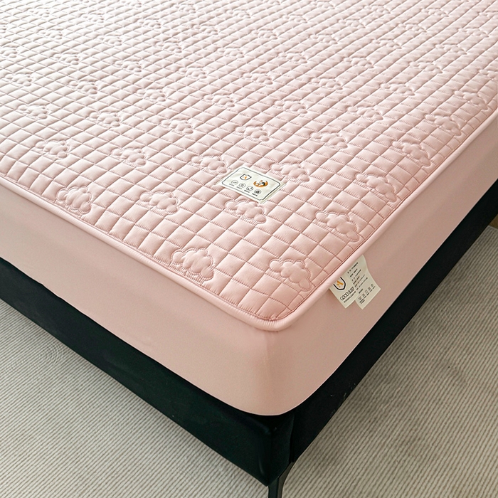 91家纺网 家纺一手货源 找家纺 3C 2025新款A类亲肤夹棉床笠-小云朵 小云朵 胭脂粉