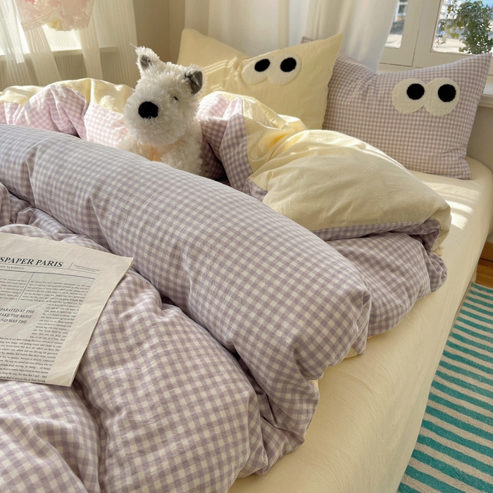 91家纺网 家纺一手货源 找家纺 2025新款A类亲肤舒适软糯云柔水洗棉大眼睛毛巾绣混搭格子撞色系列四件套 大眼紫小格奶黄