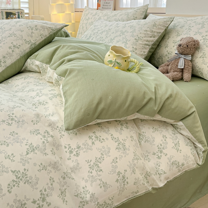 91家纺网 家纺一手货源 找家纺 2025新款全棉卡通小清新系列四件套 春风里（绿）