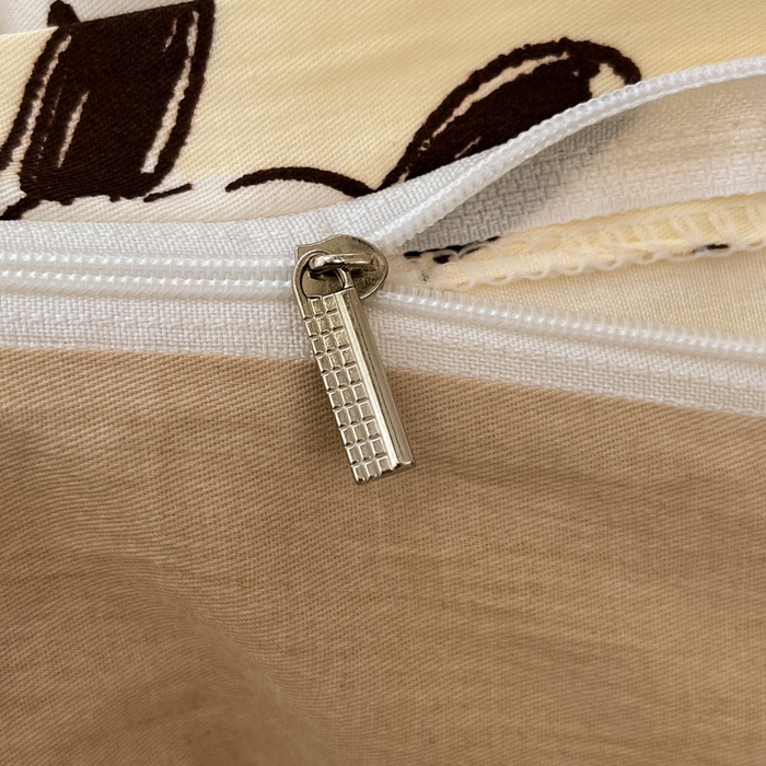 91家纺网 家纺一手货源 找家纺 2025新款全棉卡通小清新系列四件套 汉堡狗