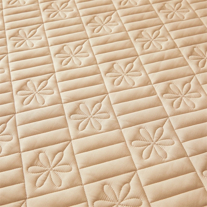 91家纺网 家纺一手货源 找家纺 3C 2025新款A类幸运花防水隔脏床笠 幸运花-浅卡其