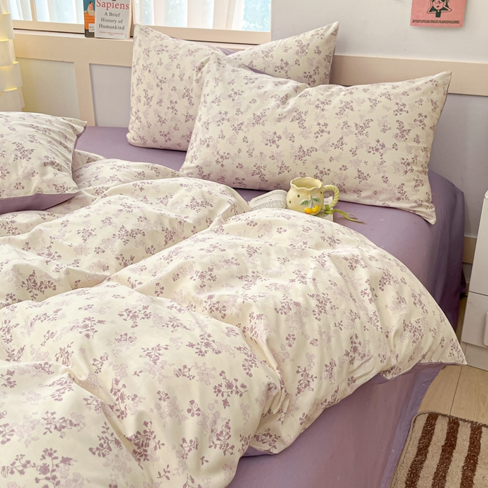 91家纺网 家纺一手货源 找家纺 2025新款全棉卡通小清新系列四件套 春风里（紫）