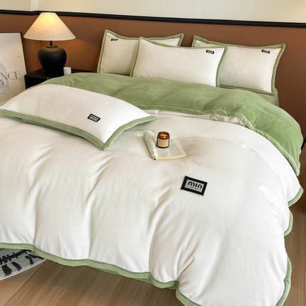 91家纺网 家纺一手货源 找家纺 （买家秀 爆款不断货）A类母婴级双面牛奶绒四件套珊瑚绒四件套雪花绒四件套AB版牛奶绒四件套纯色牛奶绒 时尚 白+绿