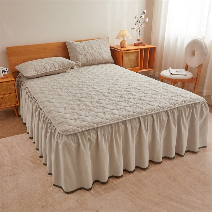 91家纺网 家纺一手货源 找家纺 3C 2024新款全棉水洗棉夹棉床裙-四叶草系列 四叶草-浅卡其