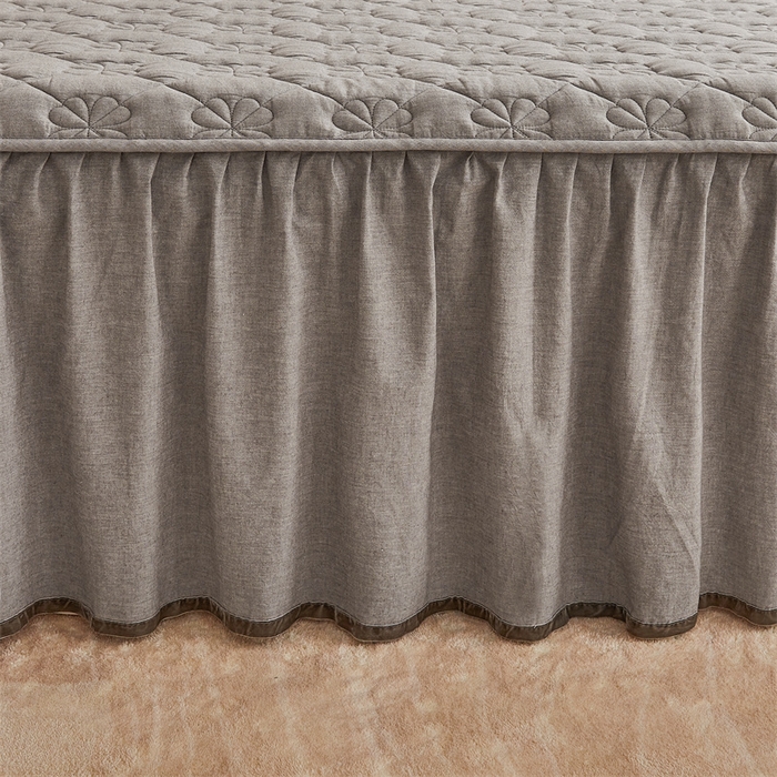 91家纺网 家纺一手货源 找家纺 3C 2024新款全棉水洗棉夹棉床裙-四叶草系列 四叶草-烟雾灰