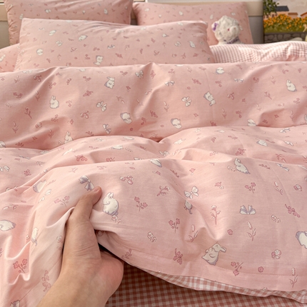 91家纺网 家纺一手货源 找家纺 2025新款全棉卡通小清新系列四件套 玉兔粉