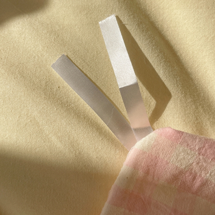 91家纺网 家纺一手货源 找家纺 2025新款A类亲肤舒适软糯云柔水洗棉大眼睛毛巾绣混搭格子撞色系列四件套 大眼粉小格奶黄2