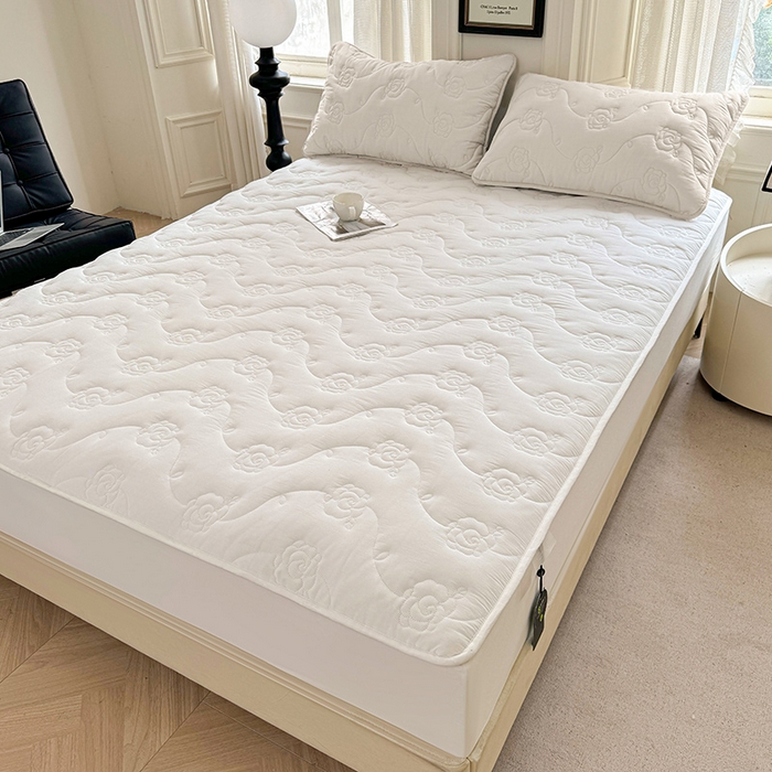 91家纺网 家纺一手货源 找家纺 3C 2024新款全棉水洗棉夹棉玫瑰床笠-花语系列 花语 奶昔白