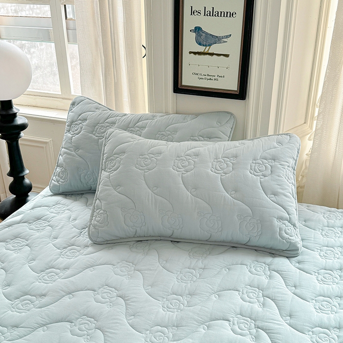 91家纺网 家纺一手货源 找家纺 3C 2024新款全棉水洗棉夹棉玫瑰床笠-花语系列 花语 婴儿蓝