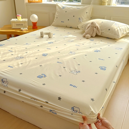 91家纺网 家纺一手货源 找家纺 希诺家居 2025新款全棉纯棉卡通小清新床笠 电话小熊