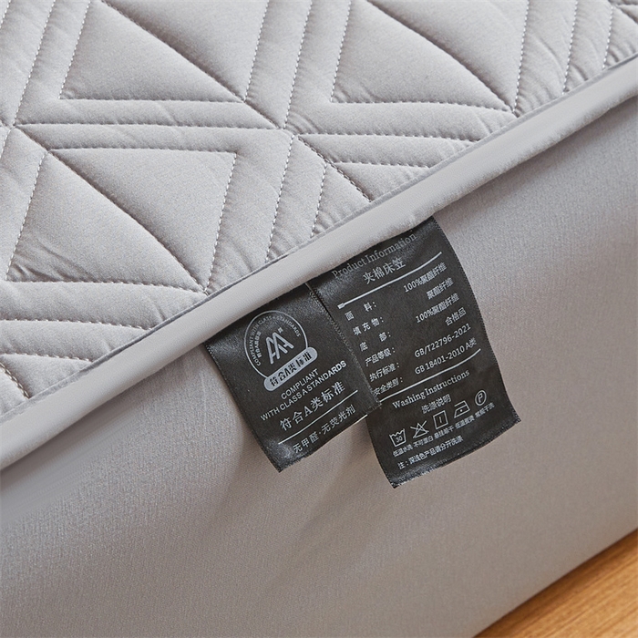 91家纺网 家纺一手货源 找家纺 3C 2025新款A类三角格防水隔脏床笠 三角格-云雾灰