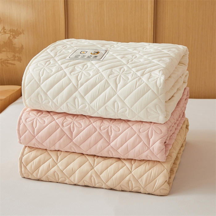 91家纺网 家纺一手货源 找家纺 3C 2025新款A类幸运花防水隔脏床笠 组合图