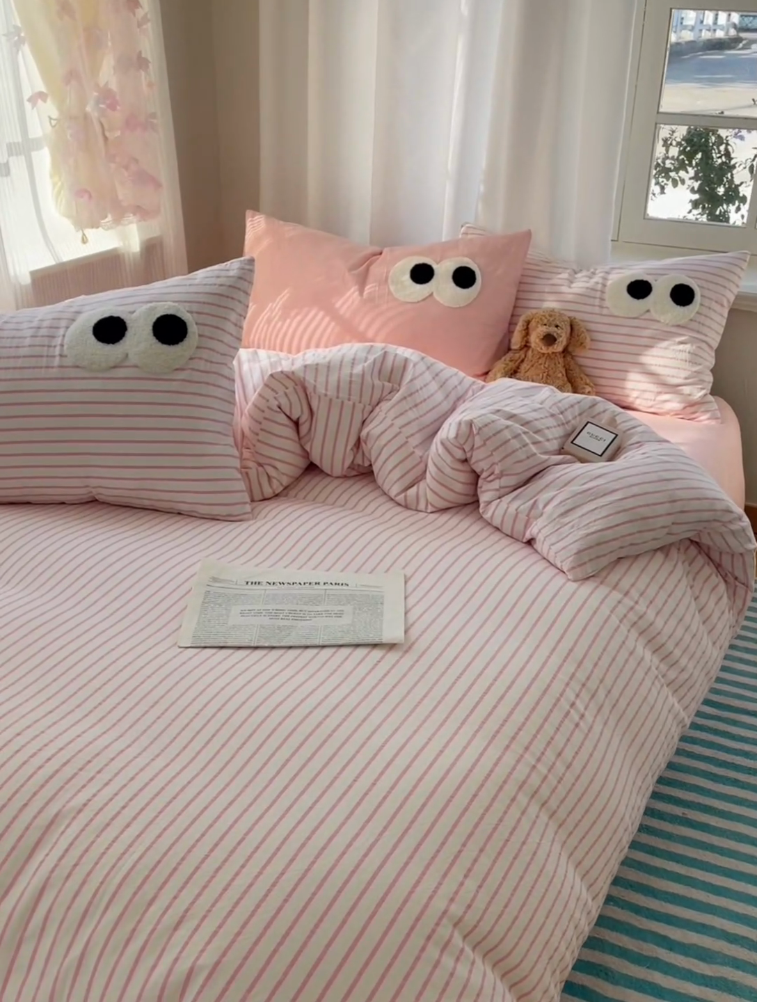 91家纺网 家纺一手货源 找家纺 2025新款A类亲肤舒适软糯云柔水洗棉大眼睛毛巾绣混搭格子撞色系列四件套 大眼粉条粉