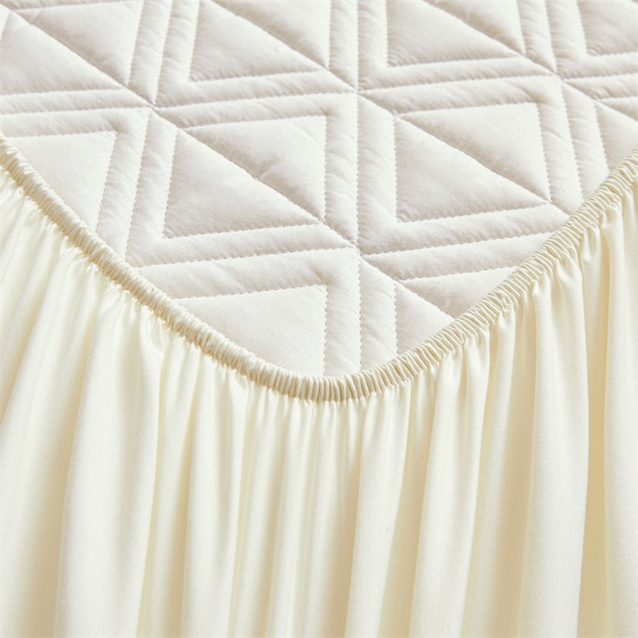 91家纺网 家纺一手货源 找家纺 3C 2025新款A类三角格防水隔脏床笠 三角格-奶油白