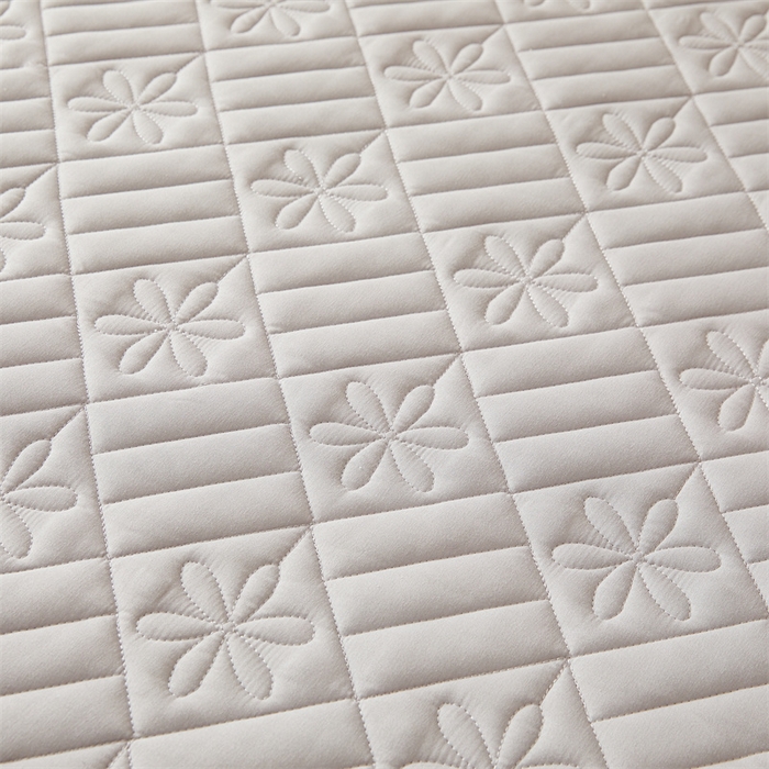 91家纺网 家纺一手货源 找家纺 3C 2025新款A类幸运花防水隔脏床笠 幸运花-云雾灰