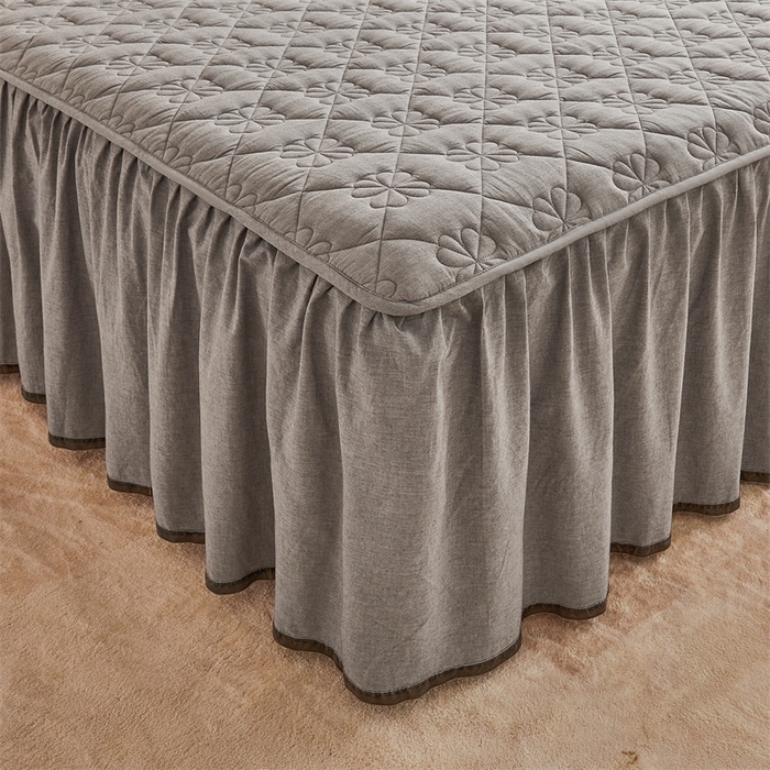 91家纺网 家纺一手货源 找家纺 3C 2024新款全棉水洗棉夹棉床裙-四叶草系列 四叶草-烟雾灰