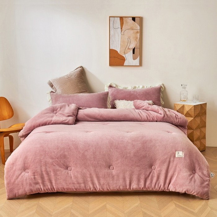 91家纺网 家纺一手货源 找家纺 法芙娜 2025新款牛奶绒懒人被 粉色