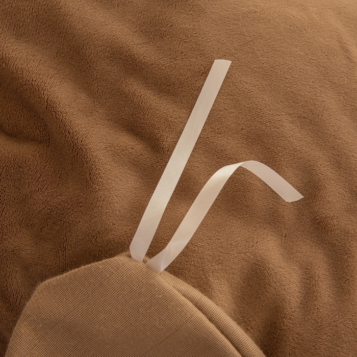 91家纺网 家纺一手货源 找家纺 法芙娜 2025新款牛奶绒被套毯 咖色