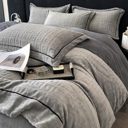 91家纺网 家纺一手货源 找家纺 （总）（买家秀爆款不断货）A类母婴级牛奶雕花绒四件套珊瑚绒四件套雪花绒四件套韩版公主风雕花牛奶绒床盖四件套