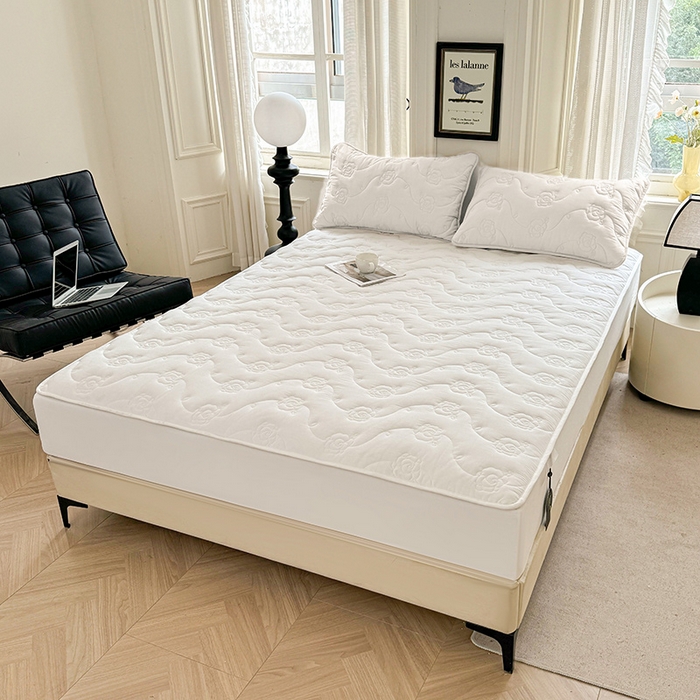 91家纺网 家纺一手货源 找家纺 3C 2024新款全棉水洗棉夹棉玫瑰床笠-花语系列 花语 奶昔白