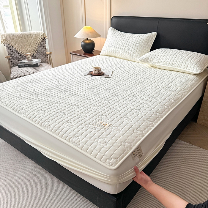 91家纺网 家纺一手货源 找家纺 3C 2025新款A类亲肤夹棉床笠-小云朵 小云朵 奶白