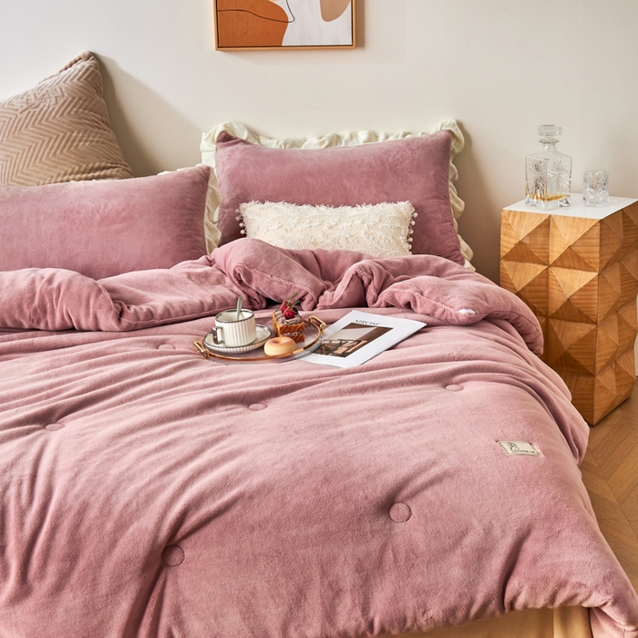 91家纺网 家纺一手货源 找家纺 法芙娜 2025新款牛奶绒懒人被 粉色