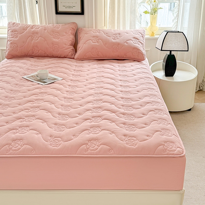 91家纺网 家纺一手货源 找家纺 3C 2024新款全棉水洗棉夹棉玫瑰床笠-花语系列 花语 轻柔粉