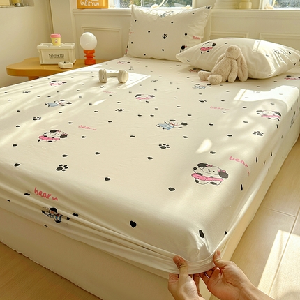 91家纺网 家纺一手货源 找家纺 希诺家居 2025新款全棉纯棉卡通小清新床笠 甜心小熊