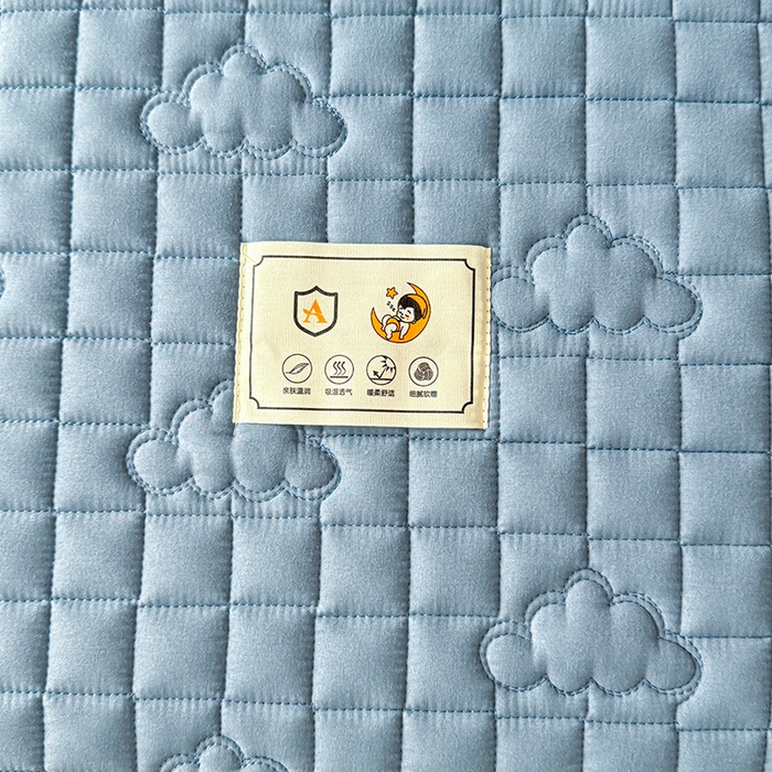 91家纺网 家纺一手货源 找家纺 3C 2025新款A类亲肤夹棉床笠-小云朵 小云朵 深海蓝