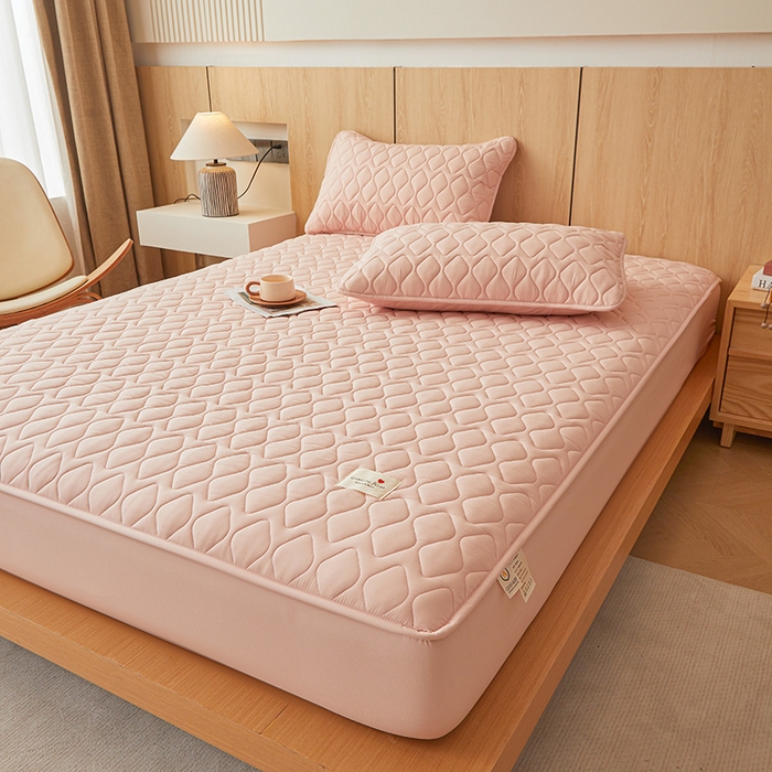 91家纺网 家纺一手货源 找家纺 3C 2025新款A类菱形格防水隔脏床笠-卡诺 卡诺-柔粉