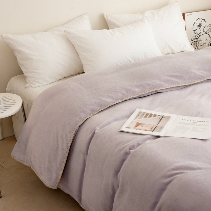 91家纺网 家纺一手货源 找家纺 法芙娜 2025新款牛奶绒被套毯 紫色