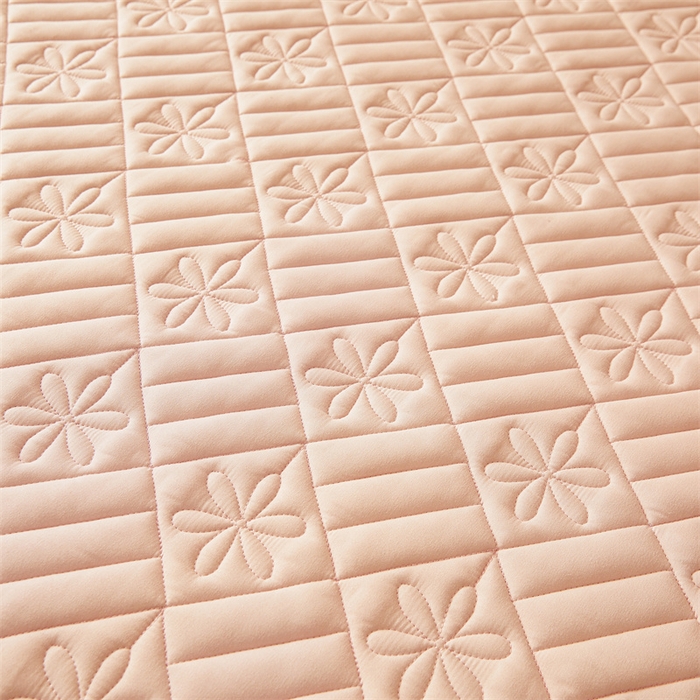 91家纺网 家纺一手货源 找家纺 3C 2025新款A类幸运花防水隔脏床笠 幸运花-嫩粉色