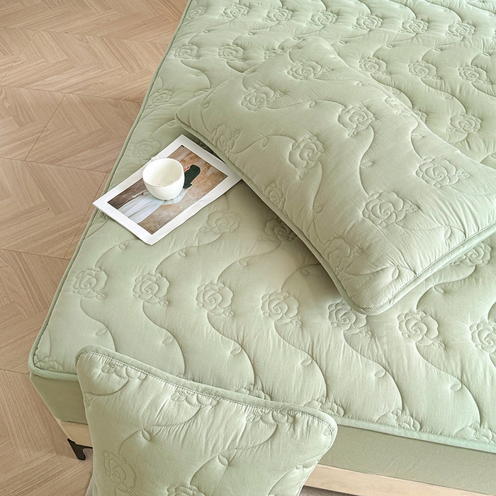 91家纺网 家纺一手货源 找家纺 3C 2024新款全棉水洗棉夹棉玫瑰床笠-花语系列 花语 抹茶绿