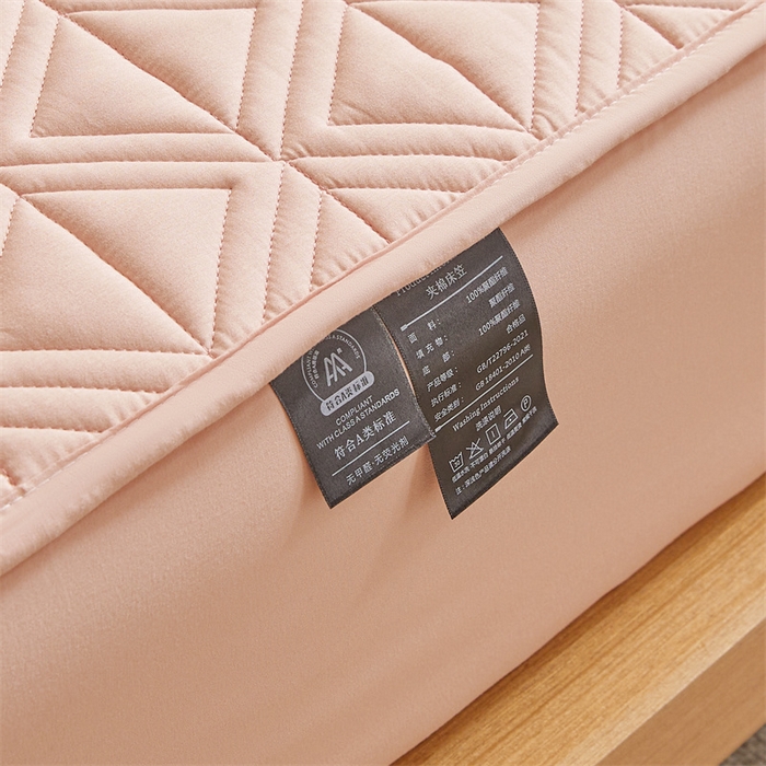 91家纺网 家纺一手货源 找家纺 3C 2025新款A类三角格防水隔脏床笠 三角格-嫩粉色