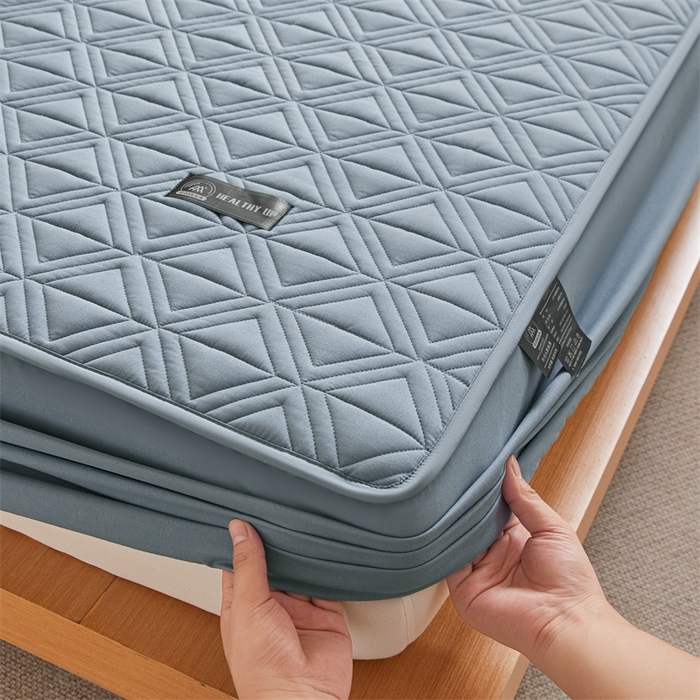 91家纺网 家纺一手货源 找家纺 3C 2025新款A类三角格防水隔脏床笠 三角格-海洋蓝