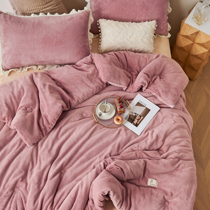 91家纺网 家纺一手货源 找家纺 法芙娜 2025新款牛奶绒懒人被 粉色